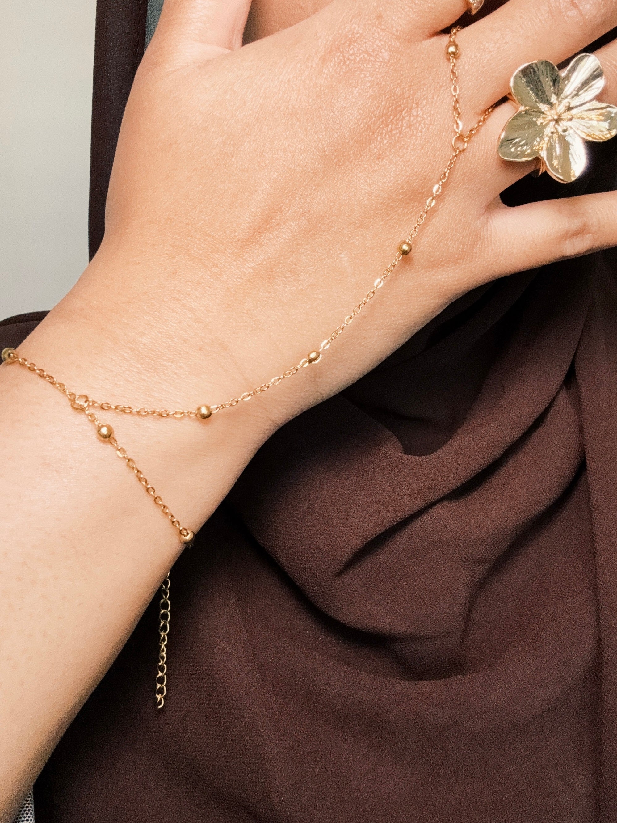 Minimal Bead Hand Chain